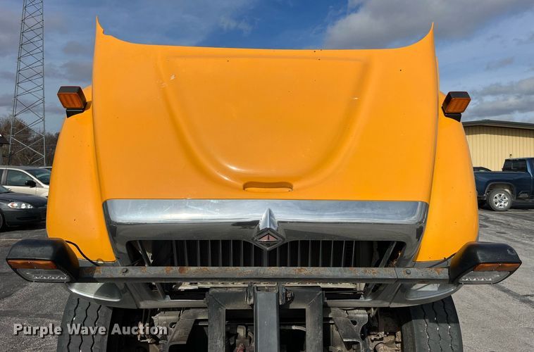 image for item DP2139 2006 International 7400  dump flatbed truck