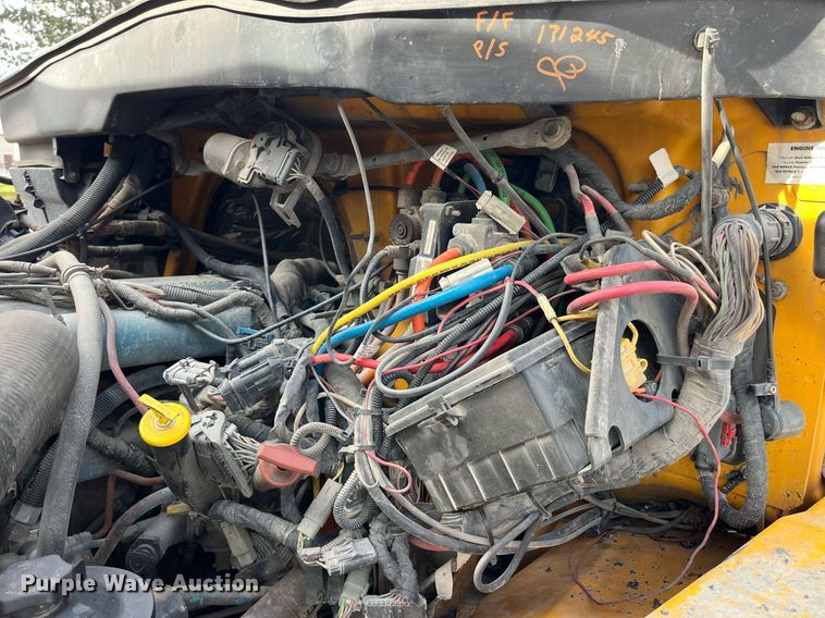 image for item DP2139 2006 International 7400  dump flatbed truck