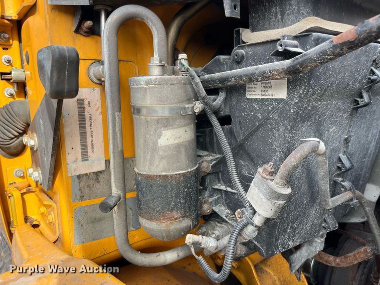 image for item DP2139 2006 International 7400  dump flatbed truck