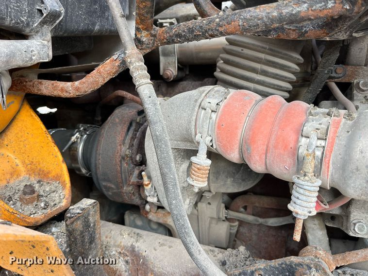 image for item DP2139 2006 International 7400  dump flatbed truck