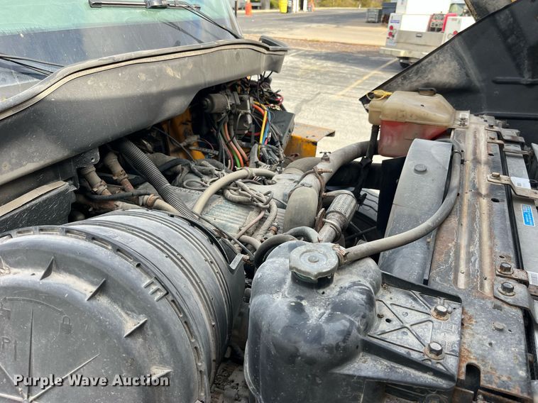 image for item DP2139 2006 International 7400  dump flatbed truck