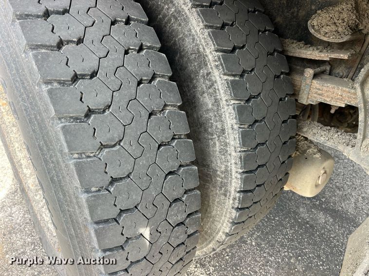 image for item DP2139 2006 International 7400  dump flatbed truck