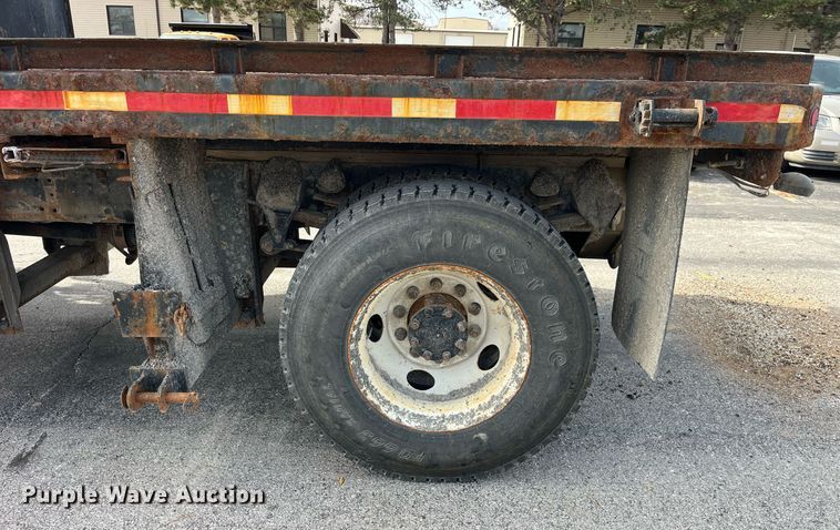 image for item DP2139 2006 International 7400  dump flatbed truck