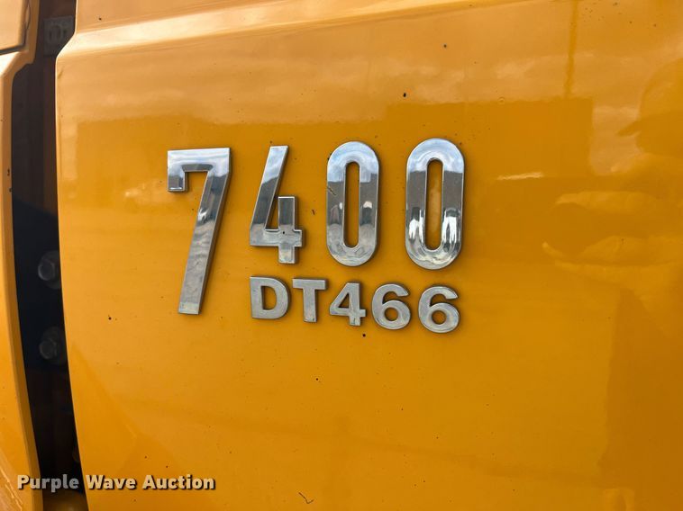 image for item DP2139 2006 International 7400  dump flatbed truck