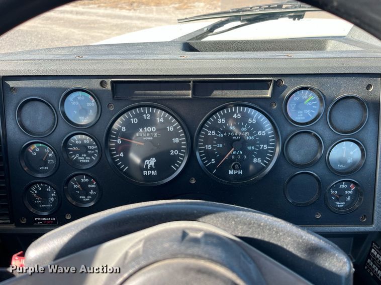 image for item DP2141 2000 Mack CH613  semi truck