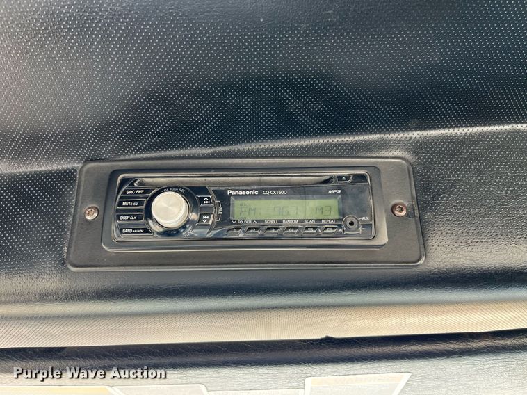 image for item DP2141 2000 Mack CH613  semi truck