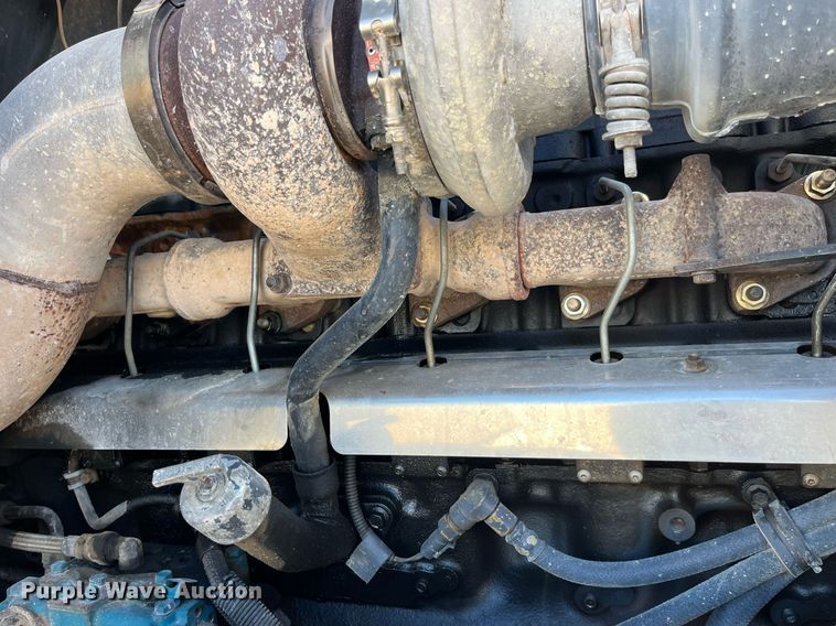 image for item DP2141 2000 Mack CH613  semi truck