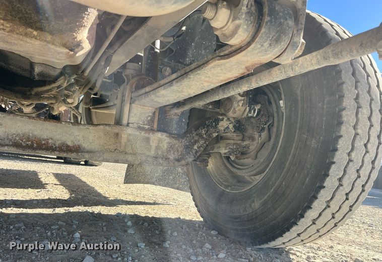 image for item DP2141 2000 Mack CH613  semi truck