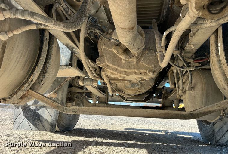 image for item DP2141 2000 Mack CH613  semi truck