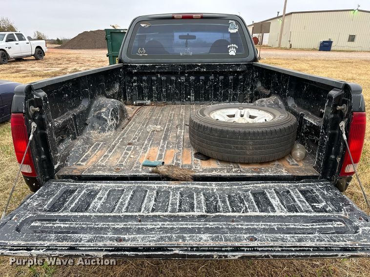 image for item DP3184 2000 Ford F150  pickup truck