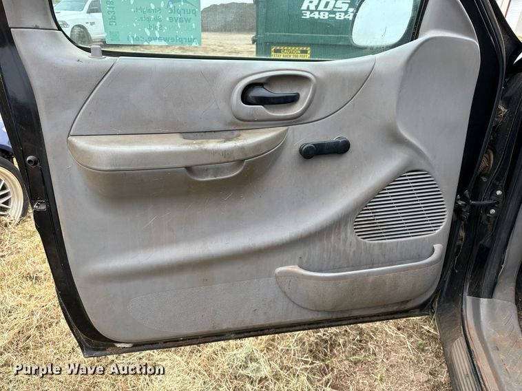 image for item DP3184 2000 Ford F150  pickup truck