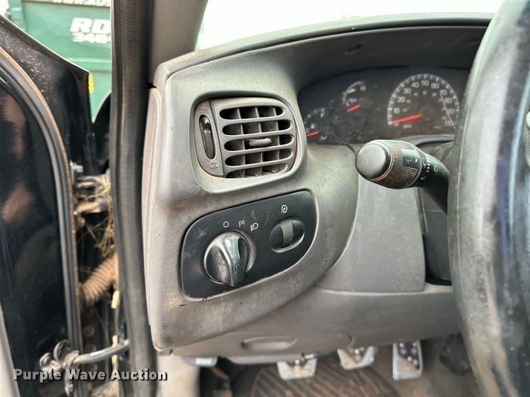 image for item DP3184 2000 Ford F150  pickup truck