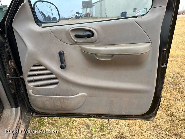 image for item DP3184 2000 Ford F150  pickup truck