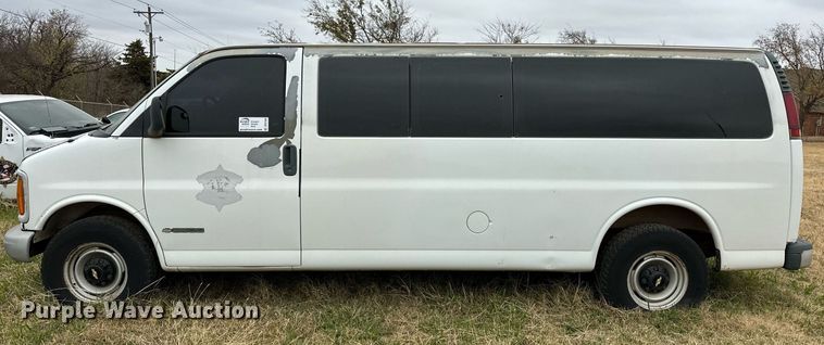 image for item DP3189 2002 Chevrolet Express 3500  van