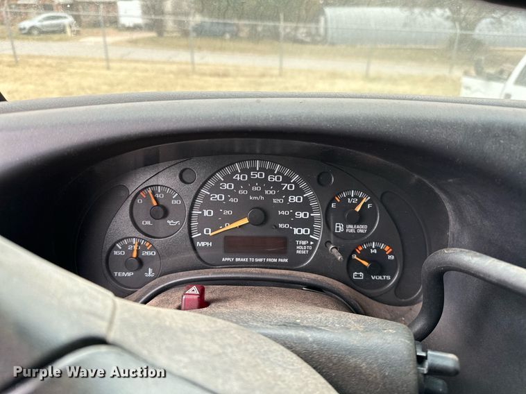 image for item DP3189 2002 Chevrolet Express 3500  van