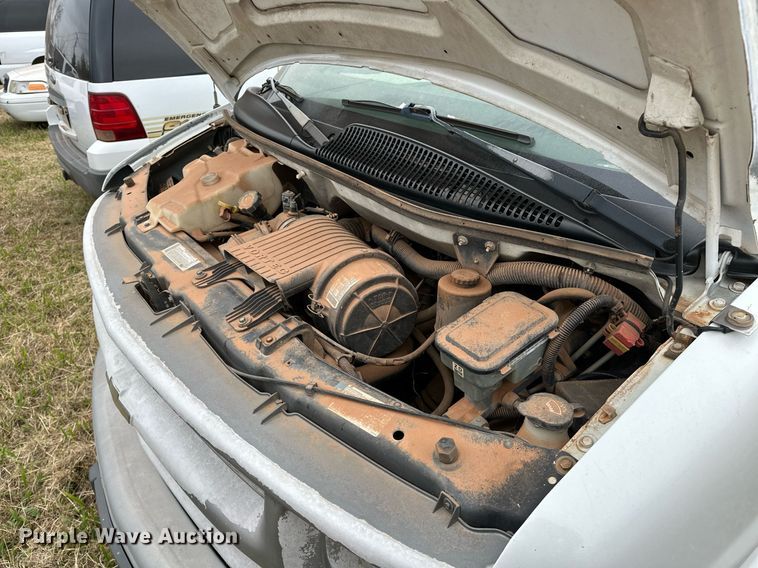 image for item DP3189 2002 Chevrolet Express 3500  van