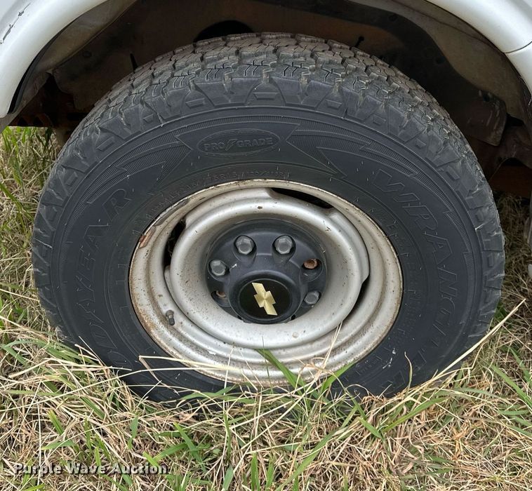 image for item DP3189 2002 Chevrolet Express 3500  van