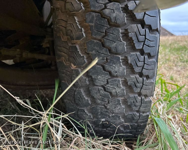 image for item DP3189 2002 Chevrolet Express 3500  van