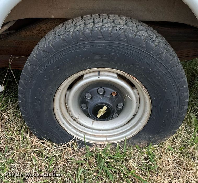 image for item DP3189 2002 Chevrolet Express 3500  van