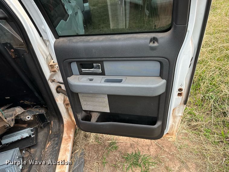 image for item DP3192 2013 Ford F150  SuperCrew pickup truck