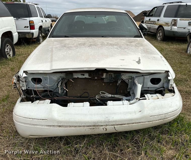 image for item DP3193 2002 Ford Crown Victoria Police Interceptor