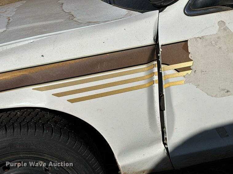 image for item DP3195 2005 Ford Crown Victoria Police Interceptor