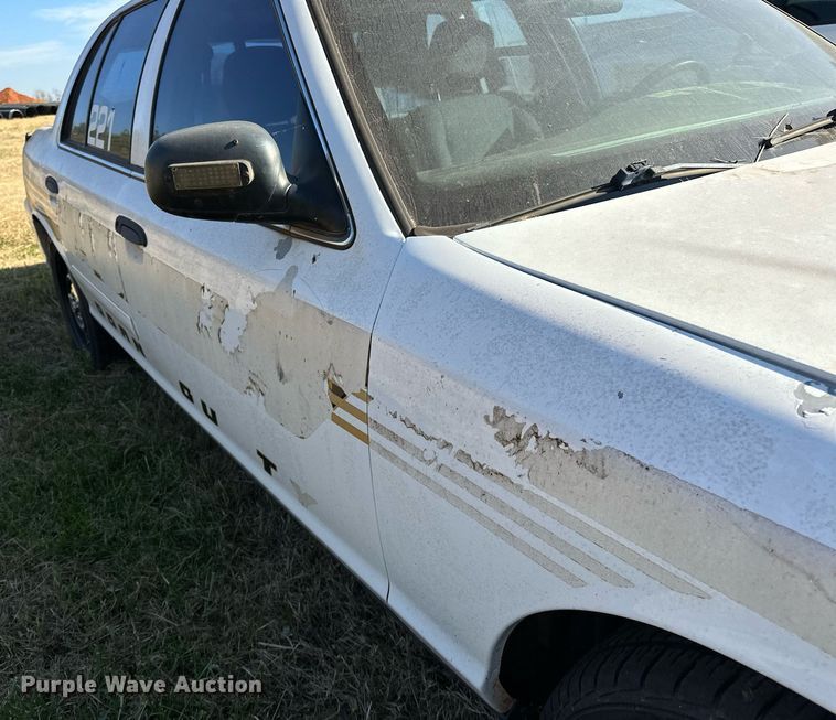 image for item DP3195 2005 Ford Crown Victoria Police Interceptor