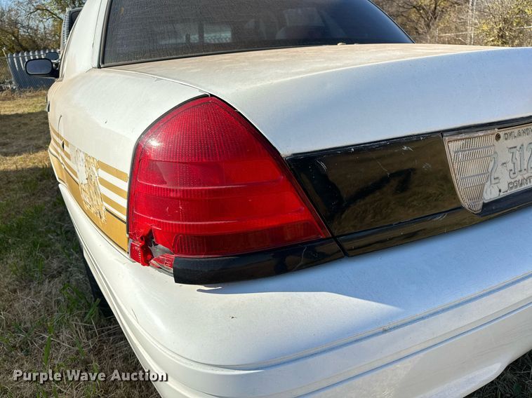 image for item DP3195 2005 Ford Crown Victoria Police Interceptor