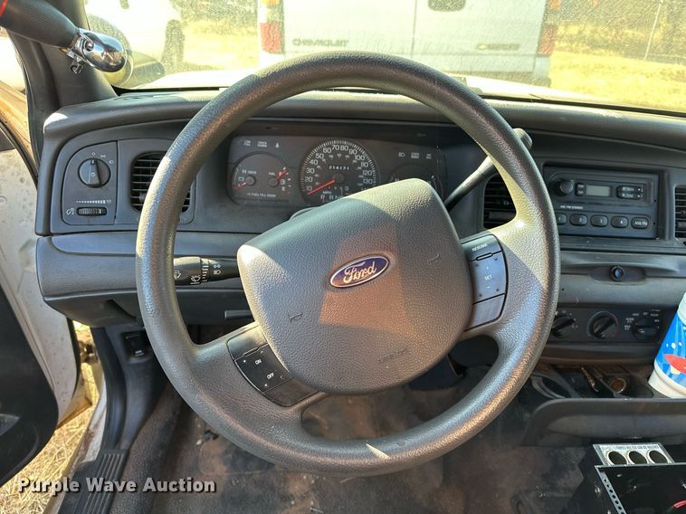 image for item DP3195 2005 Ford Crown Victoria Police Interceptor