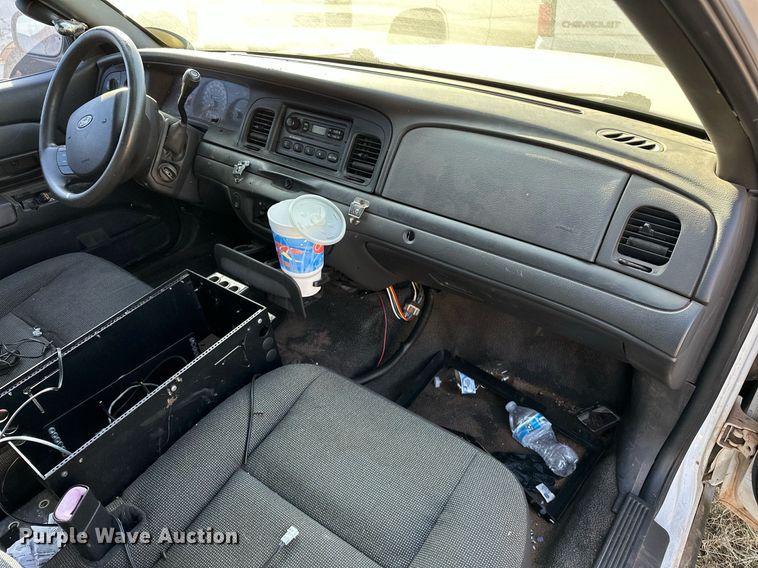 image for item DP3195 2005 Ford Crown Victoria Police Interceptor