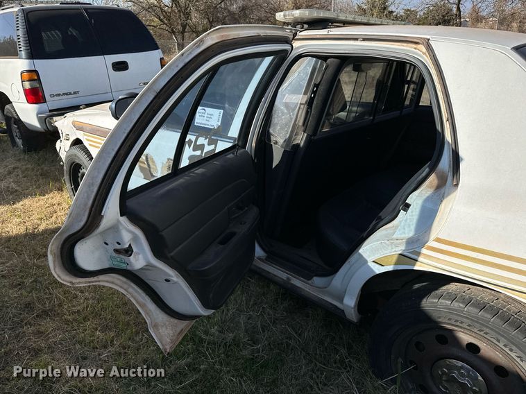 image for item DP3195 2005 Ford Crown Victoria Police Interceptor