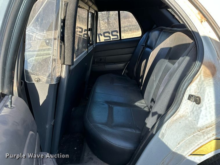 image for item DP3195 2005 Ford Crown Victoria Police Interceptor