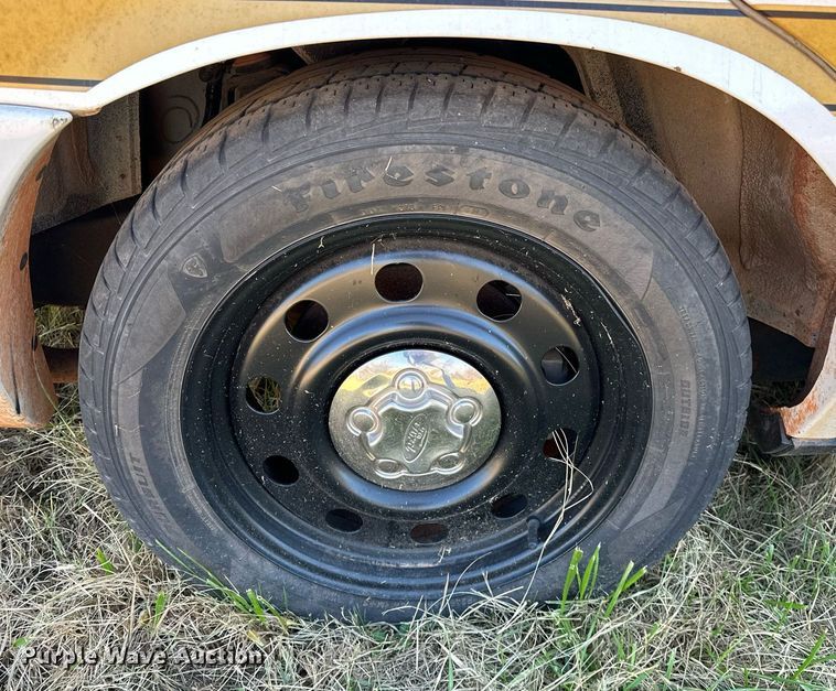 image for item DP3195 2005 Ford Crown Victoria Police Interceptor