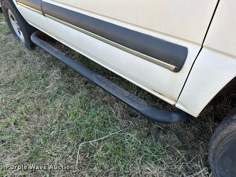 image for item DP3196 2004 Chevrolet Tahoe  SUV