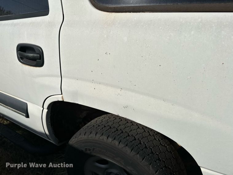 image for item DP3196 2004 Chevrolet Tahoe  SUV