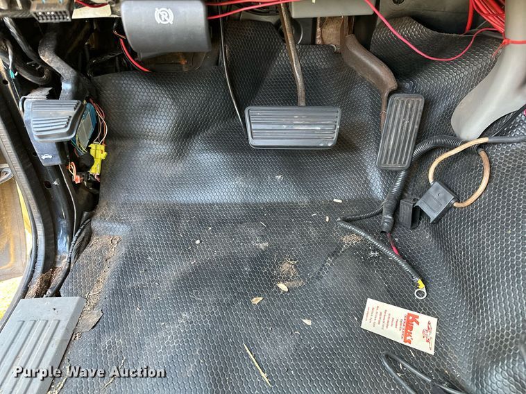 image for item DP3196 2004 Chevrolet Tahoe  SUV