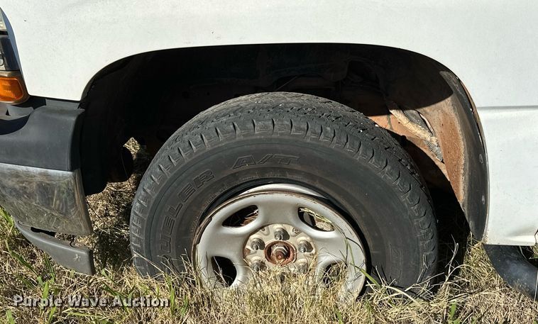 image for item DP3196 2004 Chevrolet Tahoe  SUV