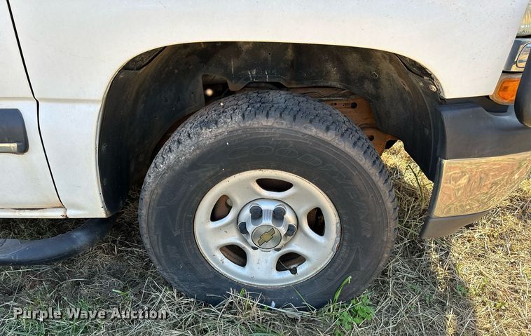 image for item DP3196 2004 Chevrolet Tahoe  SUV