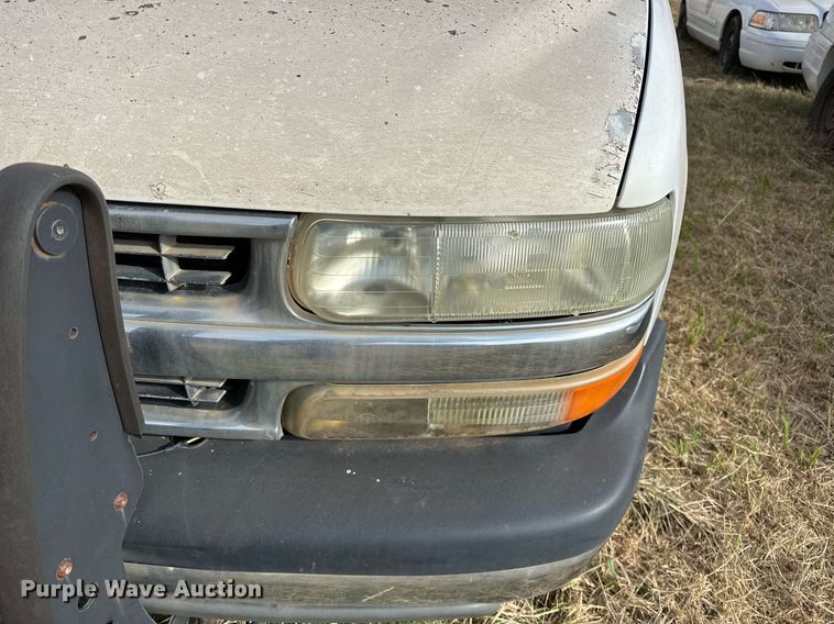 image for item DP3197 2002 Chevrolet Tahoe  SUV