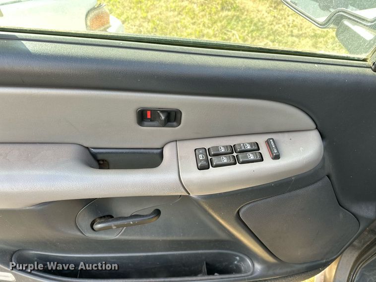 image for item DP3197 2002 Chevrolet Tahoe  SUV