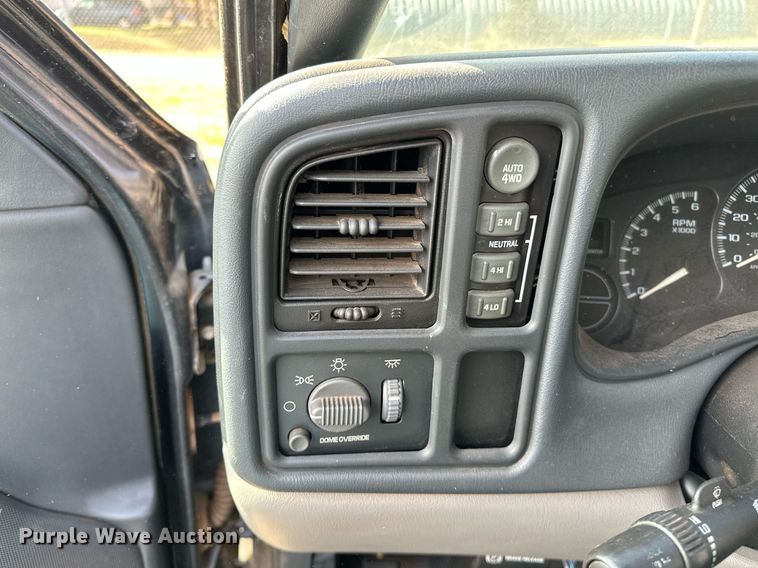 image for item DP3197 2002 Chevrolet Tahoe  SUV