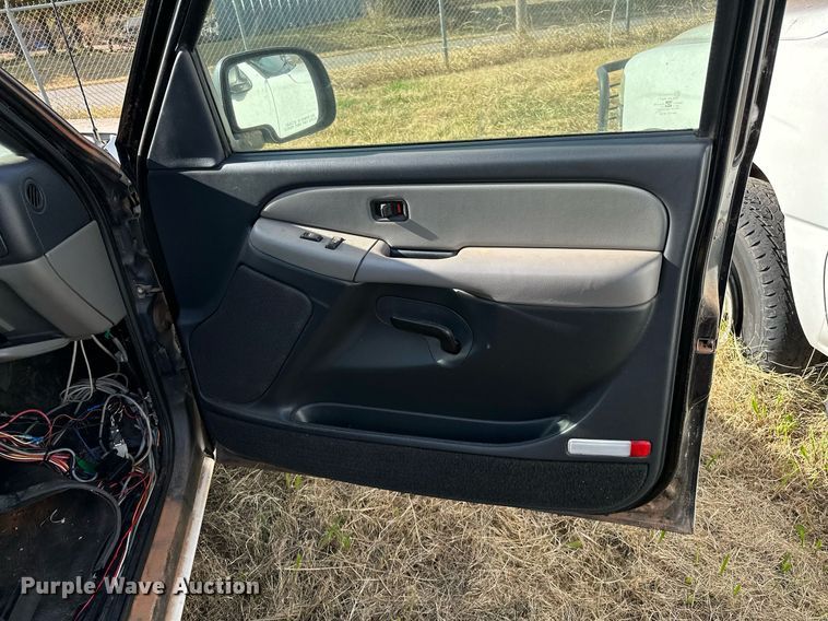 image for item DP3197 2002 Chevrolet Tahoe  SUV