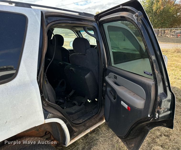 image for item DP3197 2002 Chevrolet Tahoe  SUV