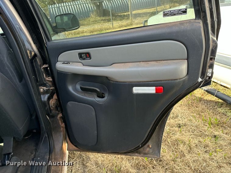 image for item DP3197 2002 Chevrolet Tahoe  SUV