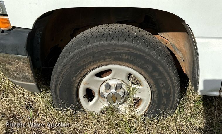 image for item DP3197 2002 Chevrolet Tahoe  SUV