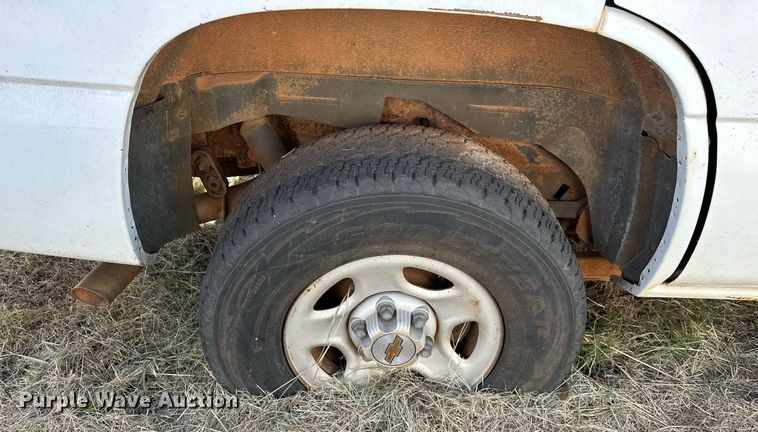 image for item DP3197 2002 Chevrolet Tahoe  SUV