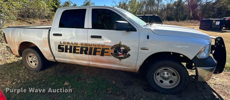 image for item DP3201 2016 Dodge Ram 1500  Crew Cab pickup truck