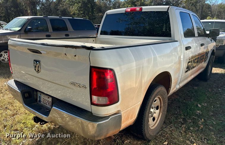 image for item DP3201 2016 Dodge Ram 1500  Crew Cab pickup truck