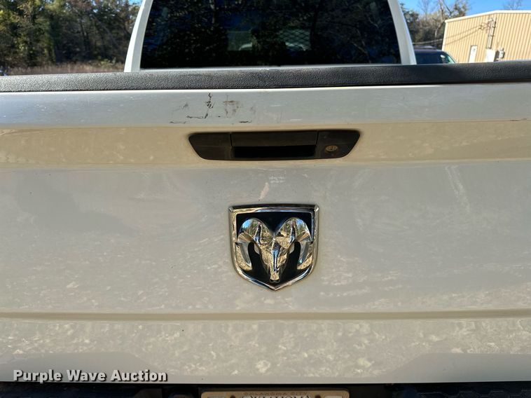 image for item DP3201 2016 Dodge Ram 1500  Crew Cab pickup truck