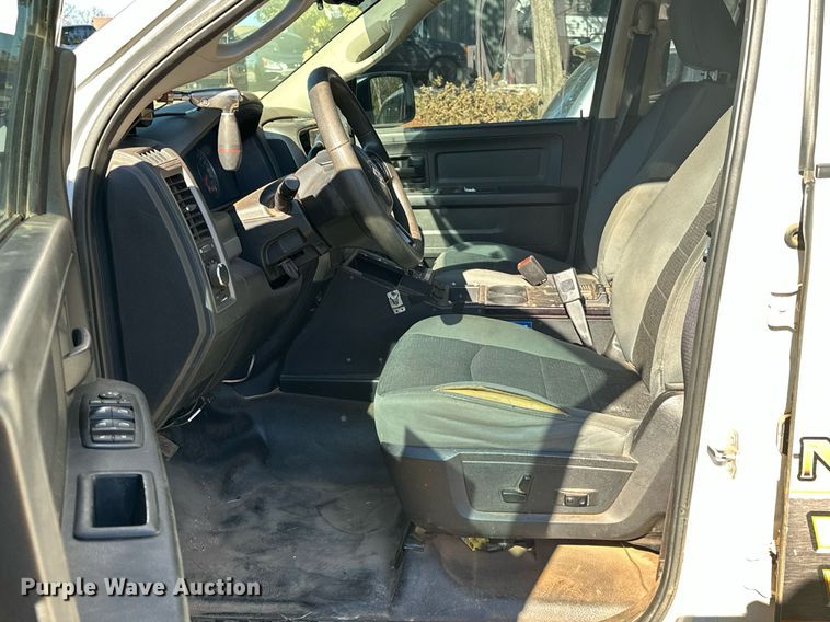 image for item DP3201 2016 Dodge Ram 1500  Crew Cab pickup truck